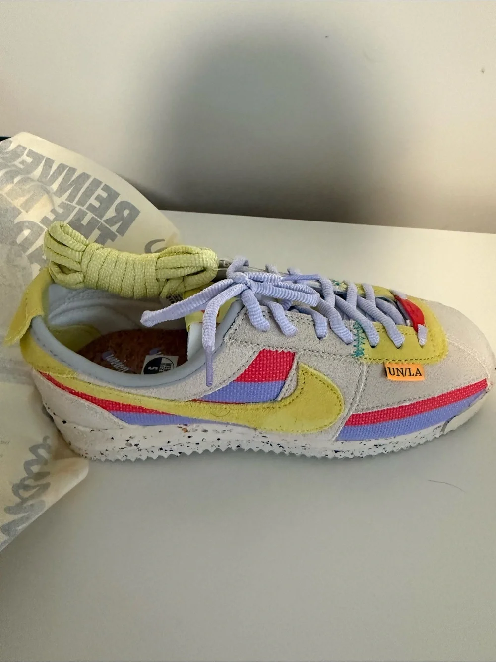 Casual Lace-Up Sneaker in Light Gray and Yellow